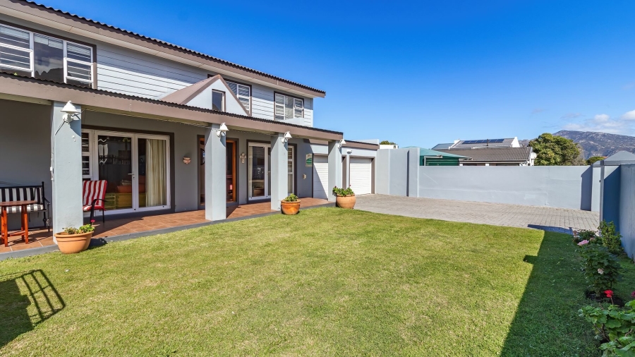 4 Bedroom Property for Sale in Kleinmond Western Cape
